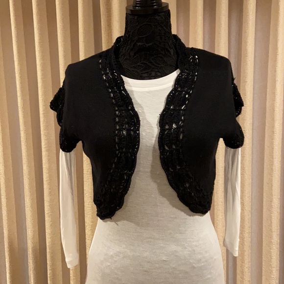 R&K Sweaters - Black shrug